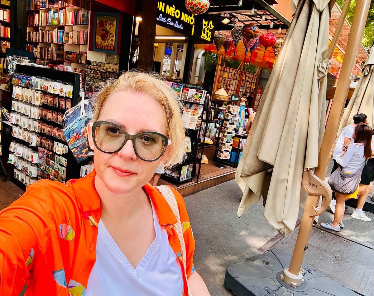 ngocchi616's tweet photo. Discover Ho Chi Minh City’s timeless charm, from the Reunification Palace and Saigon Central Post Office to vibrant markets and local life. Thank you, Mrs. Ioana Rotaru, for sharing your Vietnam memories with us. https://t.co/T2cNmtL9mR