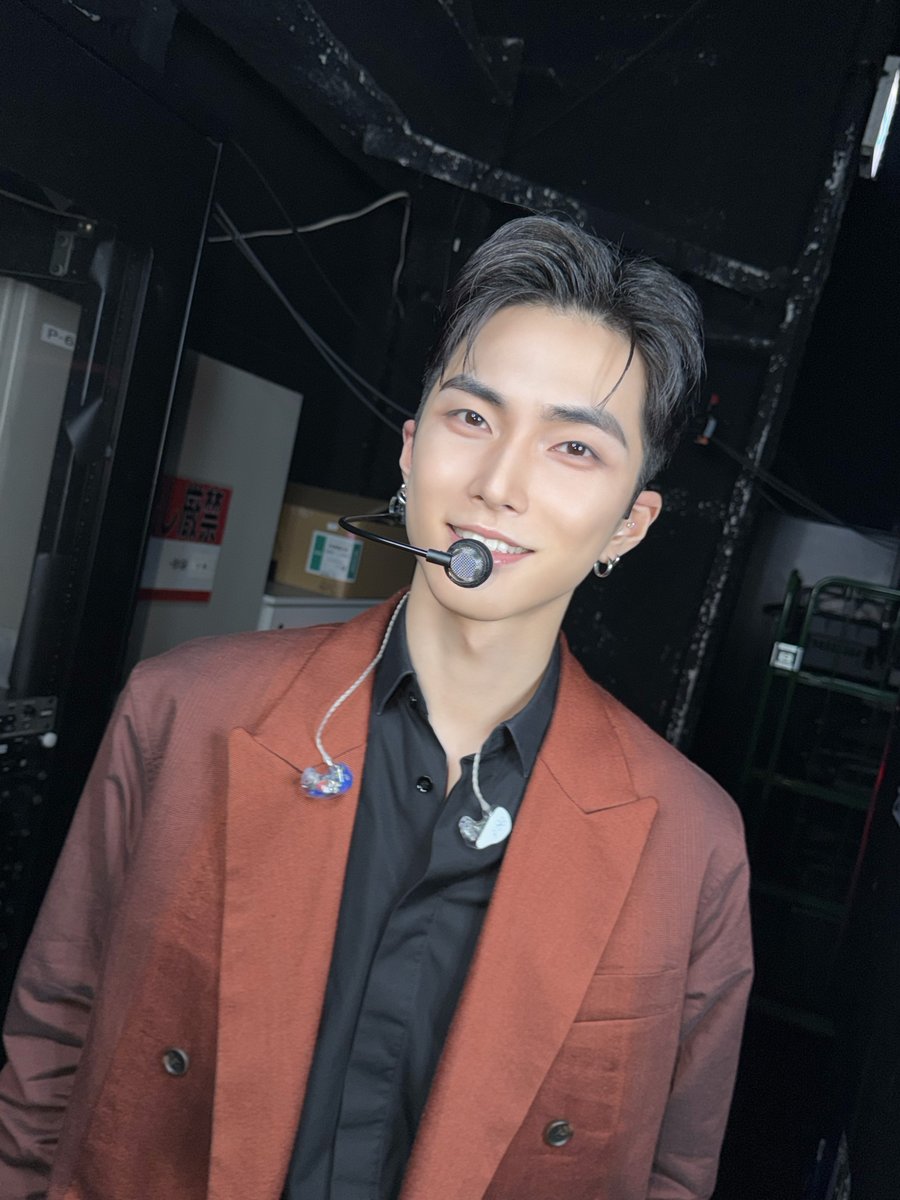 XngHan_jp's tweet photo. 『XngHan&amp;Xoul JAPAN DEBUT SHOWCASE 2026 -IGNITE-』🥀🖤

#XngHan_Xoul #XngHan #スンハン
#HIGHBEAM #XngHan_Xoul_HIGHBEAM
#XngHan_Xoul_IGNITE https://t.co/k20vxotx46