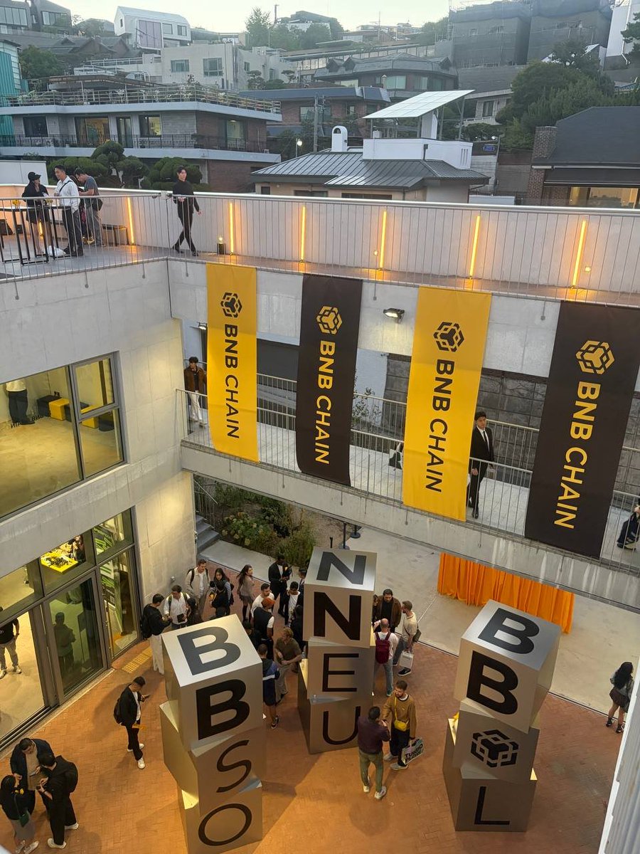 BulgeFi's tweet photo. It was an absolute pleasure attending BNB Seoul 2026 and an even greater honor to connect with the incredible teams at @BNBCHAIN and @flapdotsh.

Super grateful to be part of the momentum shaping what comes next for agentic trading.

See you tonight at the @token2049 side events! https://t.co/UerqA0w71P