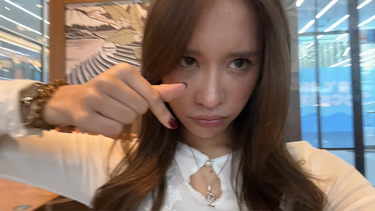 RinlitaFogus's tweet photo. Call me mr.Telephone i will call youuu 📞 https://t.co/rMN2GmTQnu