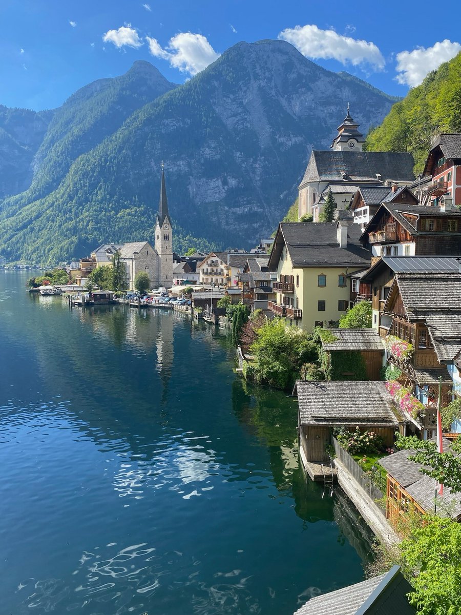 NaturalWorld515's tweet photo. Hallstatt, Austria https://t.co/po8WbWSaWP