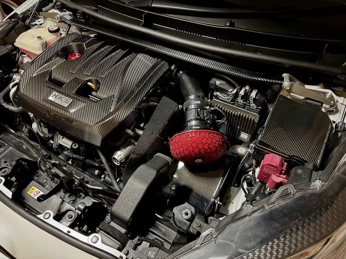 Club7DTWindsor's tweet photo. Ready for some Stutututu! The HKS Carbon Racing Suction kit took 4 careful hours to install. Tired but satisfied to be working on my own cars again. Engine bay is finally fully decked out in HKS parts. Test drive tomorrow. https://t.co/qUR1n0zCTW