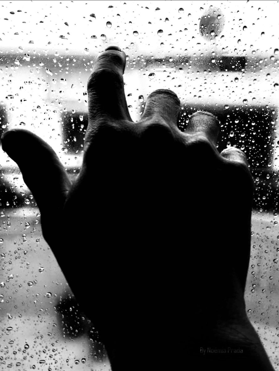 ryan2616's tweet photo. #blackandwhite https://t.co/x7409BTtVO