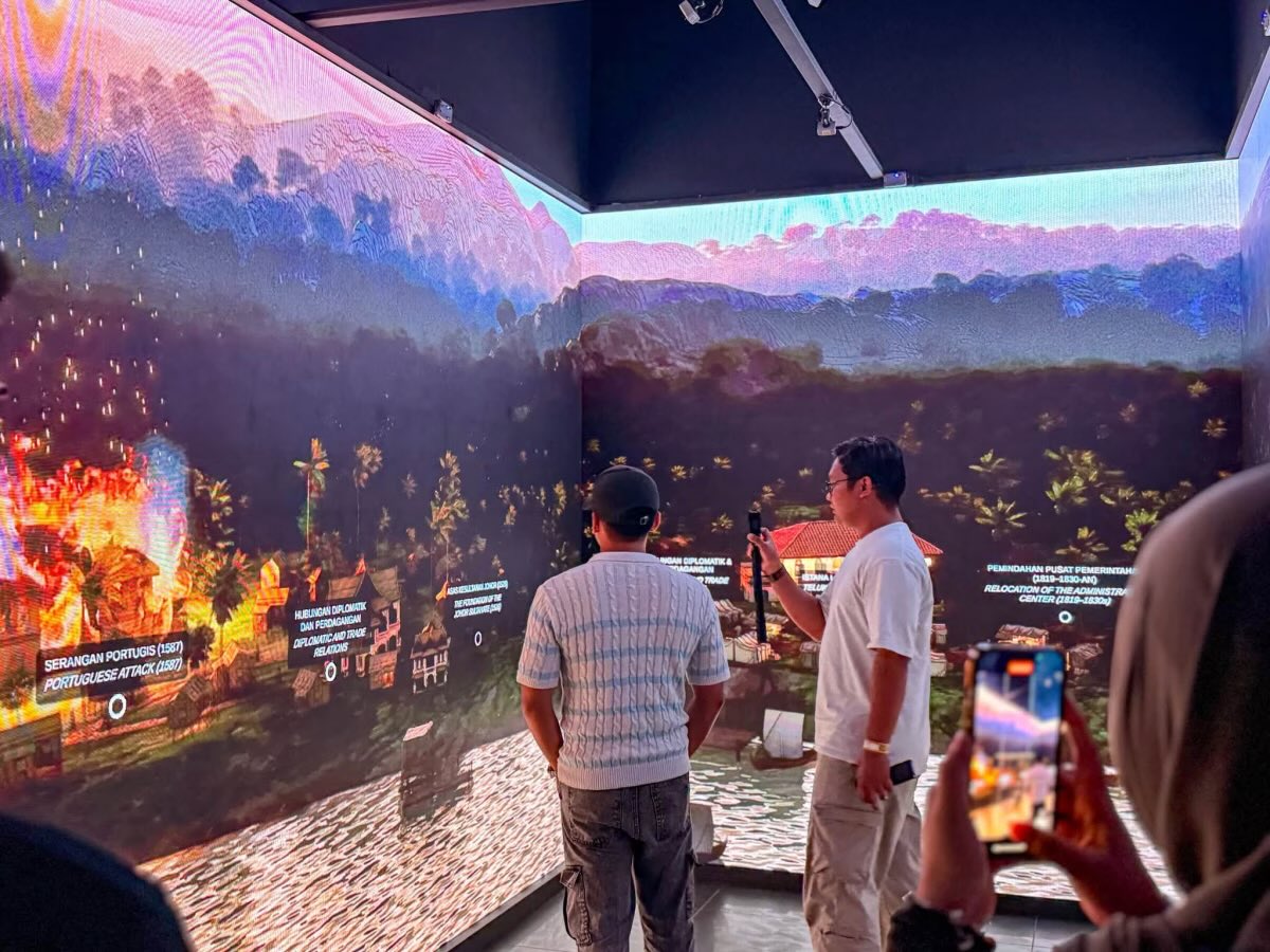 gayatravel's tweet photo. Discover another side of Johor Bahru through heritage, culture, adventure and after-dark experiences beyond the city’s familiar attractions.

Read more: https://t.co/zUDkIxnlyo

#GayaTravel https://t.co/UjJyCap7hJ