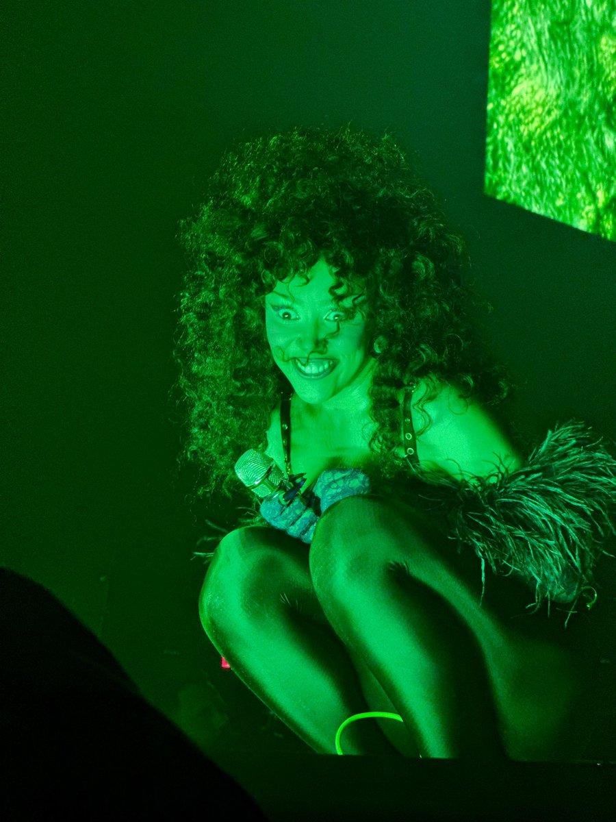 N0JACAT's tweet photo. #TourMaVieMinneapolis https://t.co/DGM8jIWWLR