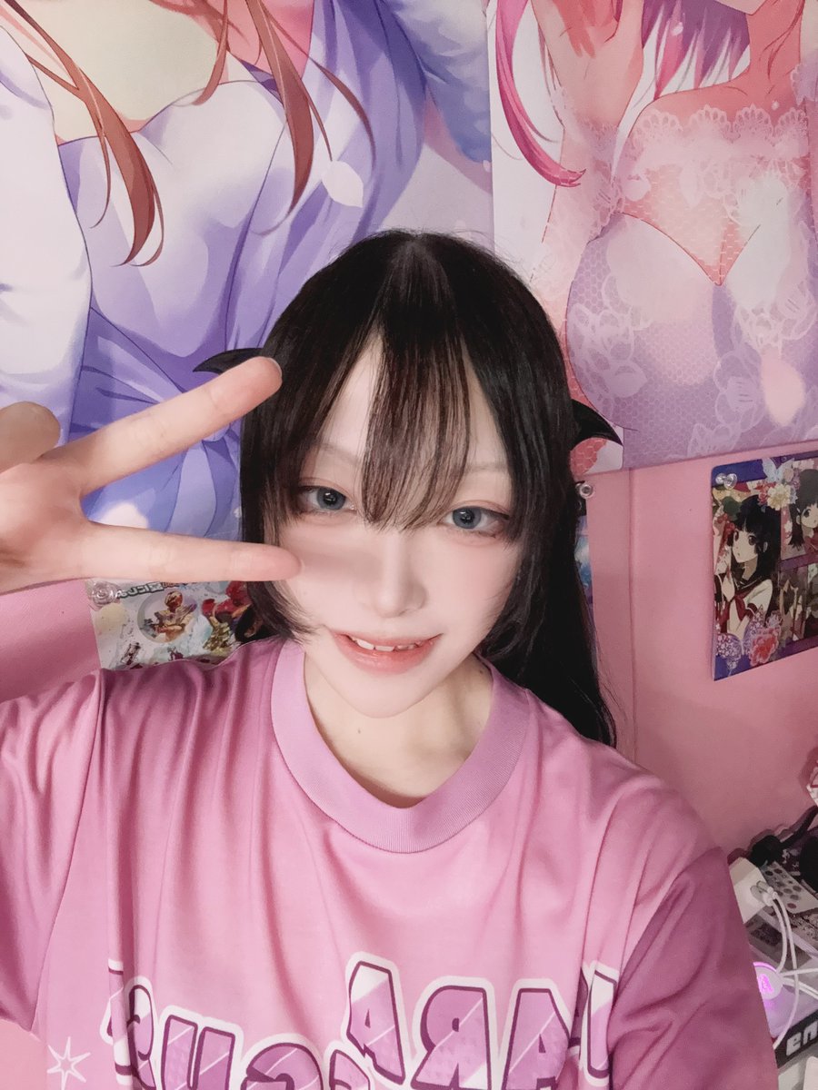 oshu_43's tweet photo. しゅういるよぜよ〜‼️バカのTシャツ着てるから見に来て‼️待ってるよ〜♪遊び来てくれな‼️ https://t.co/xQiRg9YD7o