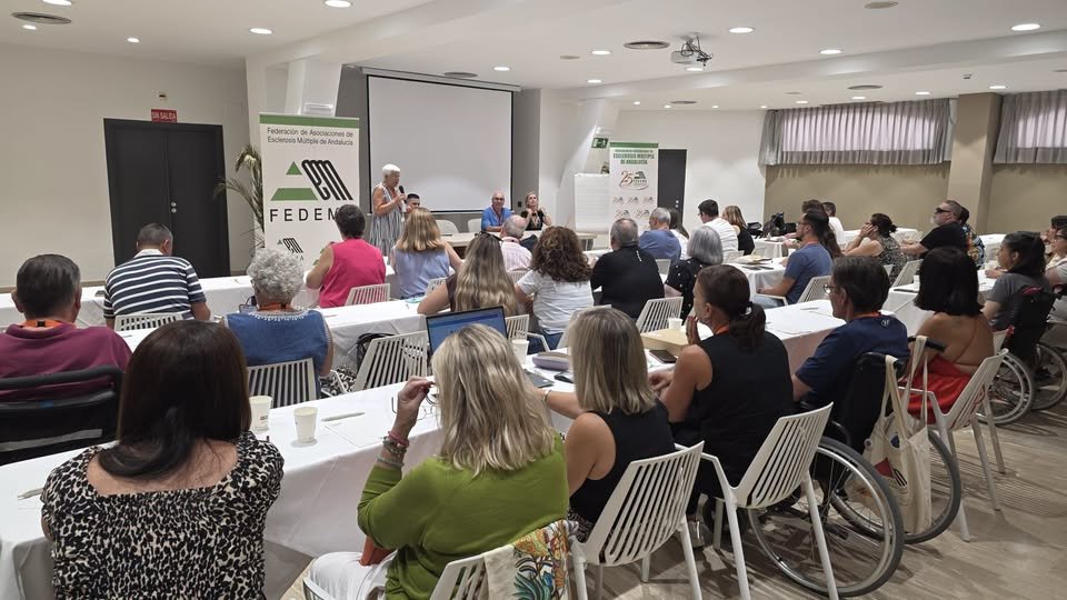 ASEM_SEVILLA's tweet photo. Este fin de semana hemos asistido a las Jornadas de formación para profesionales, técnicos y juntas directivas de las entidades de la @FEDEMAEM
#30añosAsem #programadeformacion #esclerosismultiple #esclerosismultipleandalucia #mueveteporlaesclerosismultiple #formacion https://t.co/psaPs6AIBw