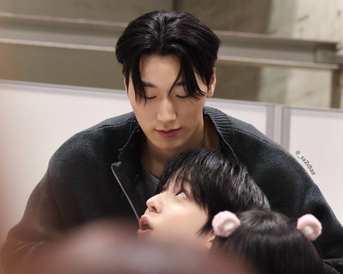 8yunho8's tweet photo. ☹️☹️☹️☹️🫳🫳🫳 https://t.co/2IlNxouIxJ