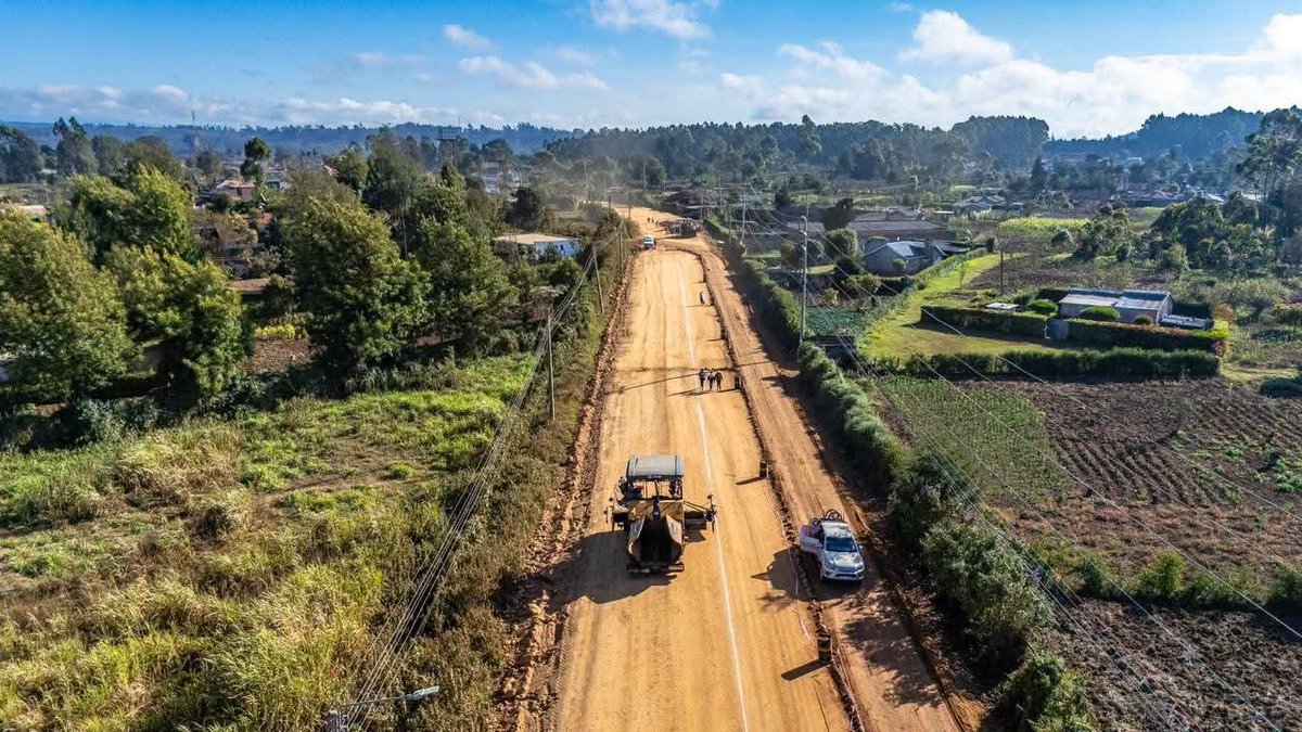 _KithureKindiki's tweet photo. NYAMBARI, LARI CONSTITUENCY, KIAMBU COUNTY, KENYA 

MONDAY, OCTOBER 5, 2026

Inspection of construction works, Nyambari- Uplands- Kambaa- Githunguri road.

This 15 kilometer road is part of a 53 kilometer road network within Lari Constituency that will be built under the same contract, including Kagwe- Githunguri and Kagwe Mung’eero Roads. 

This administration has tarmacked to completion the Nyambari- Kijabe- Mahi Mahiu road and plans to tarmack the 11 kilometer Kinale- Kiracha road.

The dualing of the Rironi Mau Summit highway is on course, to convert it into a 4 lane and in some sections 6 lanes highway at a cost of 20 billion shillings.

In Kiambu County, 1,656 kilometers of new roads are under construction at a cost of 152 billion shillings out of which 368 kilometers costing 20 billion shillings have been completed.