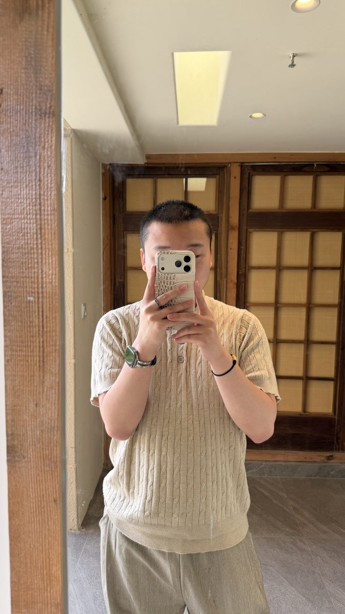 Sx_8000's tweet photo. @TonyLin_X 还不如我这种穿休闲的😂 https://t.co/OLLKfAM1cc