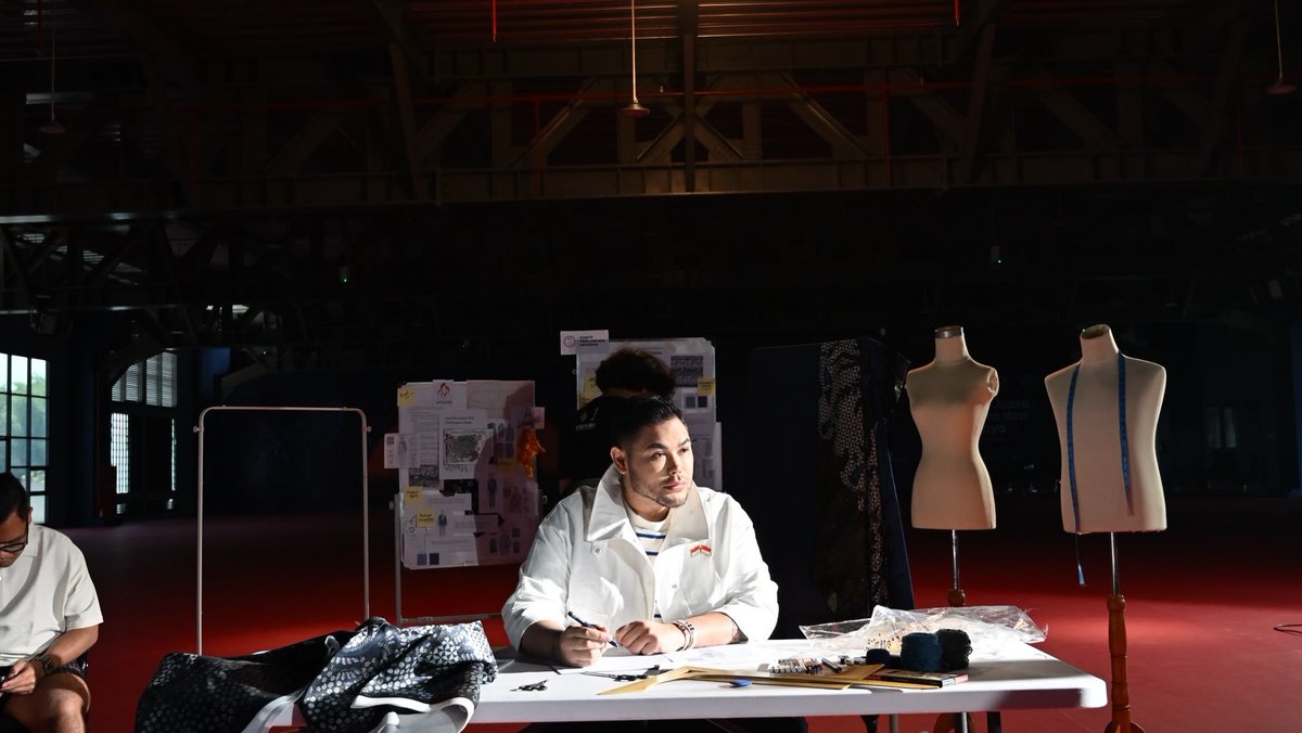 iPopBase's tweet photo. Ivan Gunawan designs the parade uniforms for Indonesia’s athletes at the 2026 Asian Para Games. https://t.co/fpcAODsJ0v