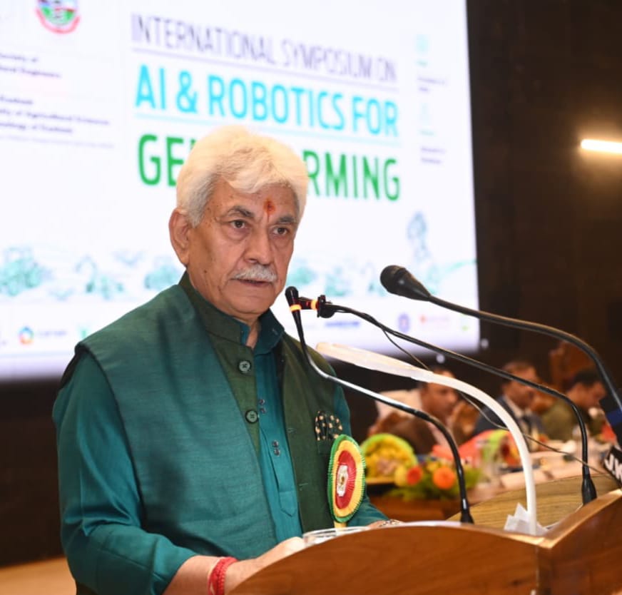manojsinha_'s tweet photo. Delighted to address the 60th Annual Convention of ISAE at SKUAST-Kashmir. The themes- "Women-led Engineering Innovations in Smart Farming & AI and Robotics for Gen-Z Farming" reflect our resolve to move beyond food security towards global leadership in agriculture.
Women are the backbone of agriculture and allied sector and their leadership in innovation will shape a sustainable future. Together, let us empower small and marginal farmers with accessible technology.
