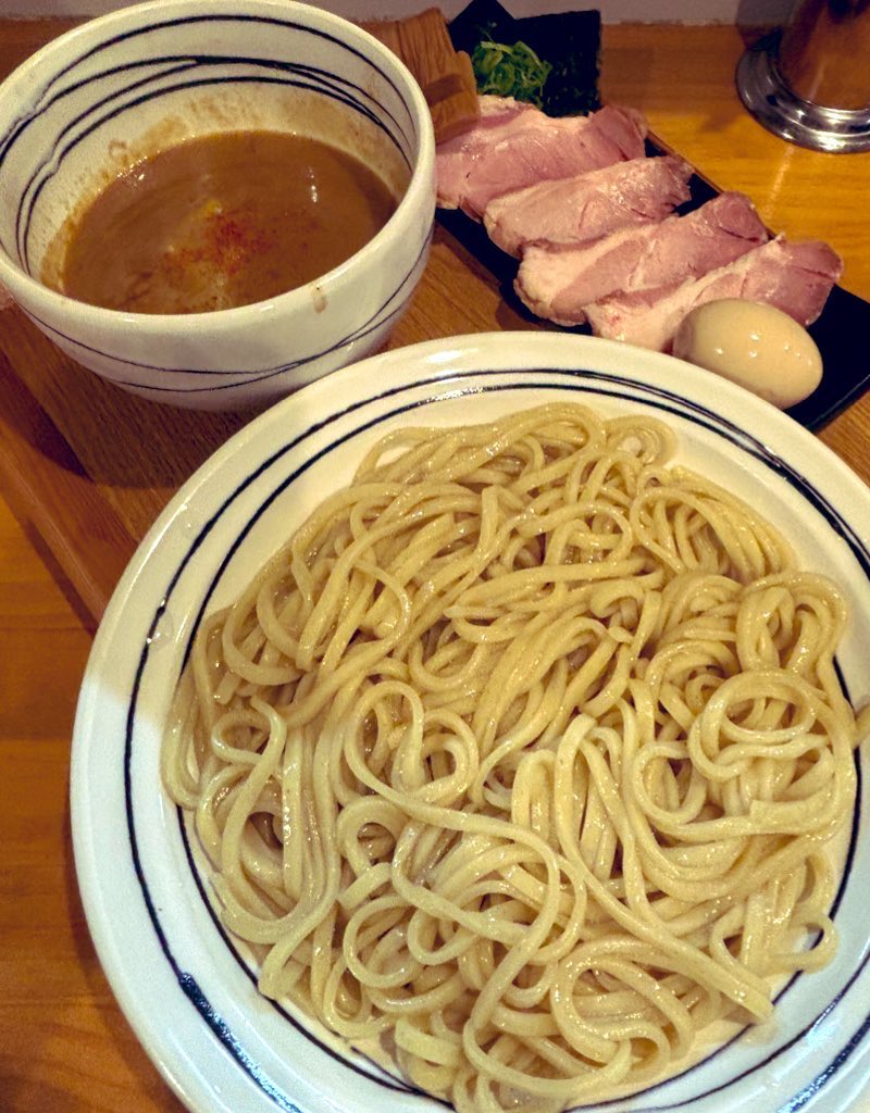yousei_group's tweet photo. ぼんの名古屋つけ麺4選
①名東区『半蔵』伊勢海老出汁バチバチつけ麺
②北区『神宮寺』名古屋で希少な昆布水つけ麺
③千種区『生る』名古屋つけ麺界のボス的存在
④中川区『いえろう』コーチンの旨み強烈つけ麺
#ぼんのシリーズ https://t.co/QdZPF8CMmN