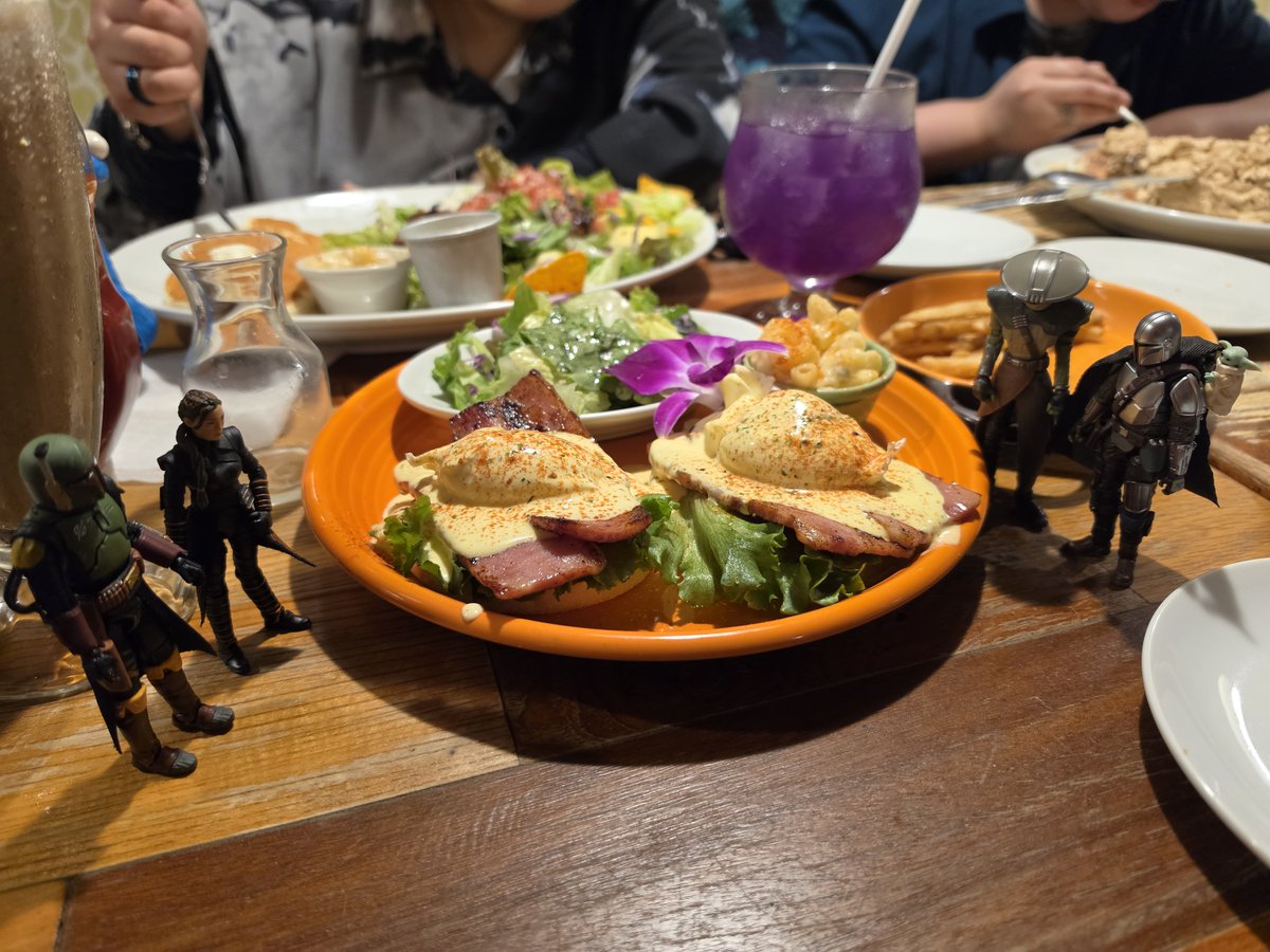 amamori124's tweet photo. 妹と友人エンドゲームとパンケーキ一緒に味わって欲しいっておねだりした時の美味しいやつ https://t.co/tkNV9nYzig