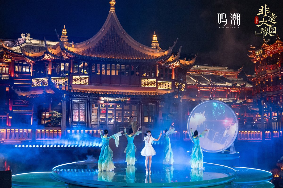 goro_io's tweet photo. 中国の鳴潮リアイベ雰囲気すごい👀
建造物が夢州すぎる。まだ夢州行ってないけど🫣 https://t.co/KXzk5yf5er