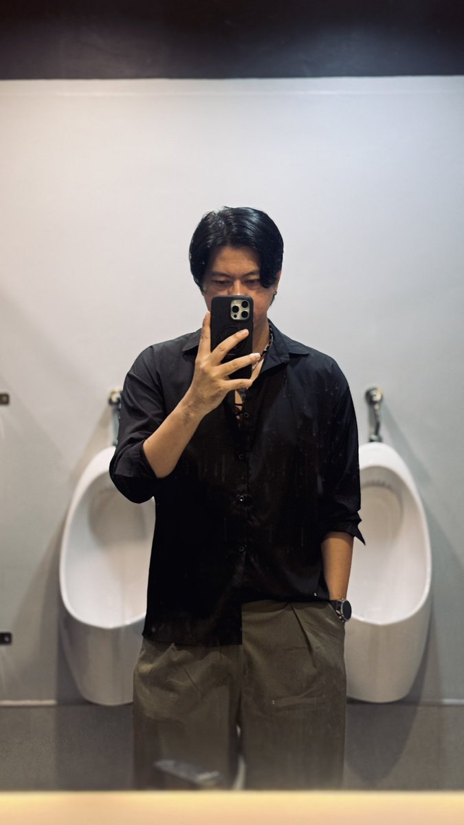 fotofotok's tweet photo. เป็นคนไม่ขาว แต่ผมขาวนะ #ย้อมสิ https://t.co/a55BbZyuRm