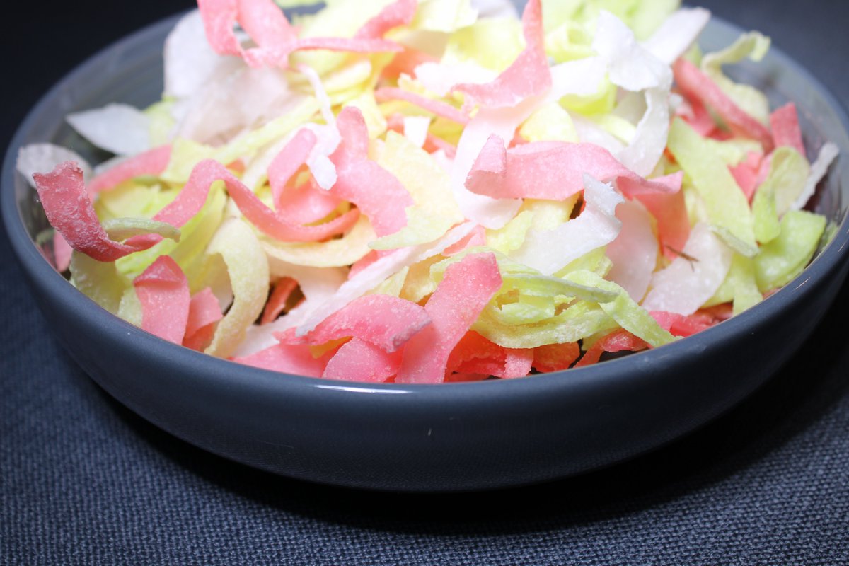 wenthere8this's tweet photo. Mứt Dừa (Vietnamese Candied Coconut) is a colorful, sweet & chewy traditional treat enjoyed during Tết!
https://t.co/SaoNfEAiG7
#MutDua #VietnameseFood #VietnameseDessert #CoconutRecipe #Tet #WentHere8This https://t.co/p9ykbhgj8k