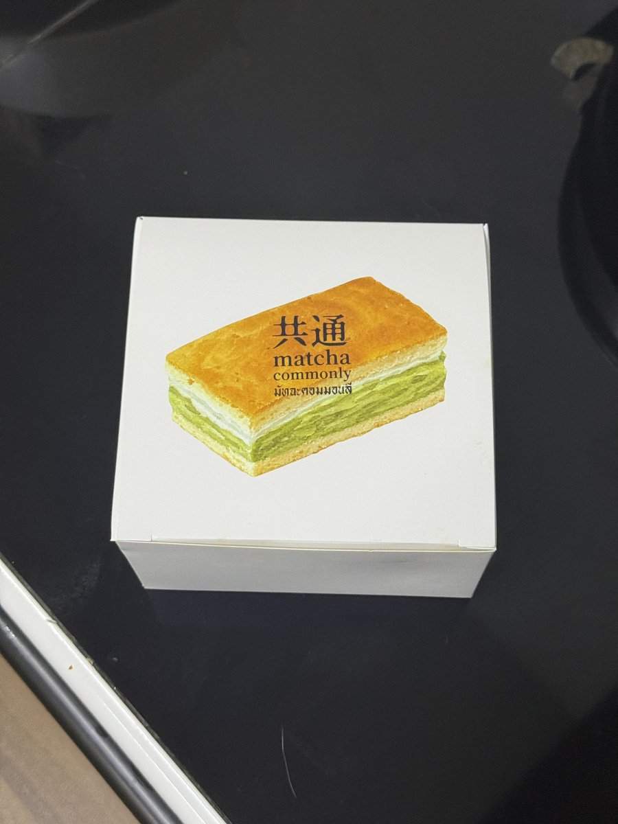 chingcbn's tweet photo. มีคนป้ายยา ดันอยู่ที่งานพอดี เลยมาลองก่อน😋
📍Matcha Company
ร้านมาจัดบูทที่ Central World งาน Coffee fest แต่หน้าร้านอยู่บางรักนะเผื่ออยากไปลองกัน

ร้านแนะนำเป็น Coconut Slushy matcha cold form palm sugar
น้ำมะพร้าวปั่น โปะด้วยโคลโฟมมัทฉะน้ำตาลตะโนด อันนี้เราว่าสดชื่น🫣 หอมมัทฉะดี

อีกอันที่พี่สาว@hcipyume26 ตกเป็น Komichi fresh cream chiffon sandwich 
มีครีม3 แบบ มัทฉะ, มัทฉะมะพร้าว และครีมสด
เราชอบมัทฉะมะพร้าวมาก มีมะพร้าวข้างใน เค้กชิพฟ่อน นุ่มพอดี ครีมไม่หวานเลี้ยน แนะนำมากๆ 🫶🏻