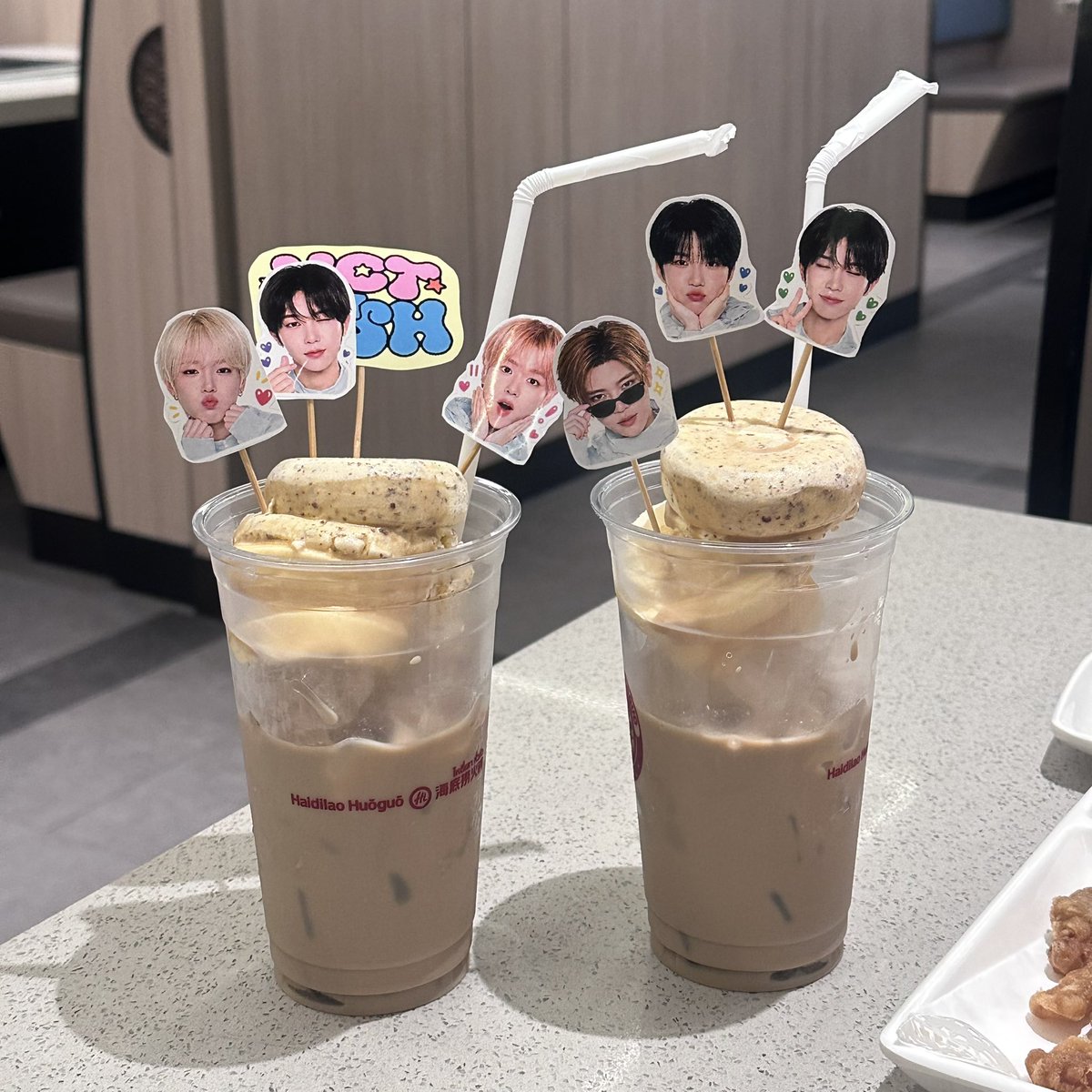 baebelar's tweet photo. แอบไปกินมาแล้ว ฟริน นั่งกินไปฟังเพลงน้องวิชไปจอยมาก🥹 สาขา ctw เขาแถมชากับไอติมให้ด้วยอาหย่อย🤍⭐️ https://t.co/nyFXJTz1jf