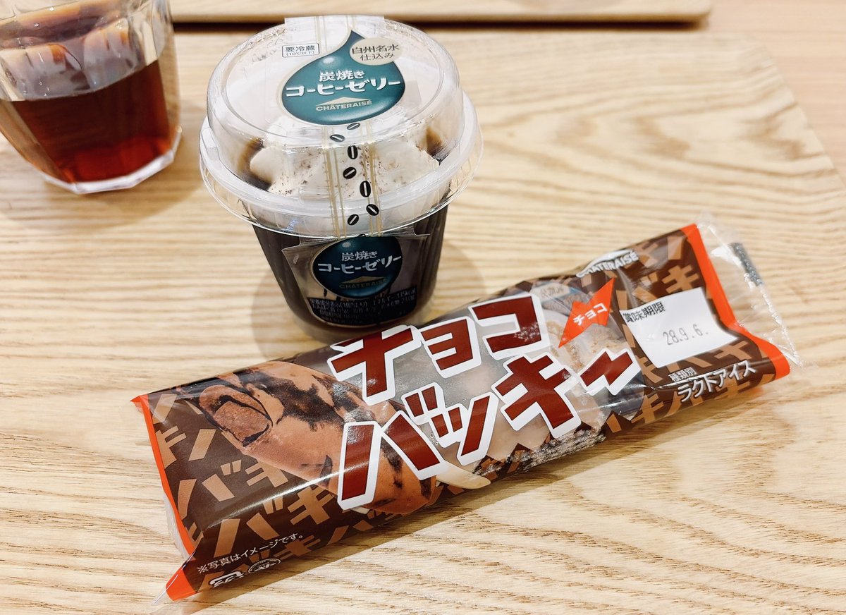 saba_tete's tweet photo. シャトレーゼのケーキ食べ放題に行きしょっぱいものが食べたくなってロイホに行きました https://t.co/VIrQvyboKv