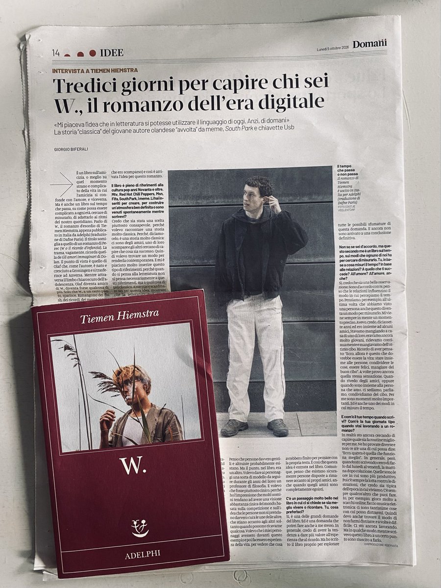 GiCivi's tweet photo. Intervista a Tiemen Hiemstra

Tredici giorni per scandagliare un’amicizia e la propria identità. W., il romanzo dell’èra digitale
GIORGIO BIFERALI
@DomaniGiornale https://t.co/Mvq1c65zz3

@adelphiedizioni https://t.co/yiwKFVWvev