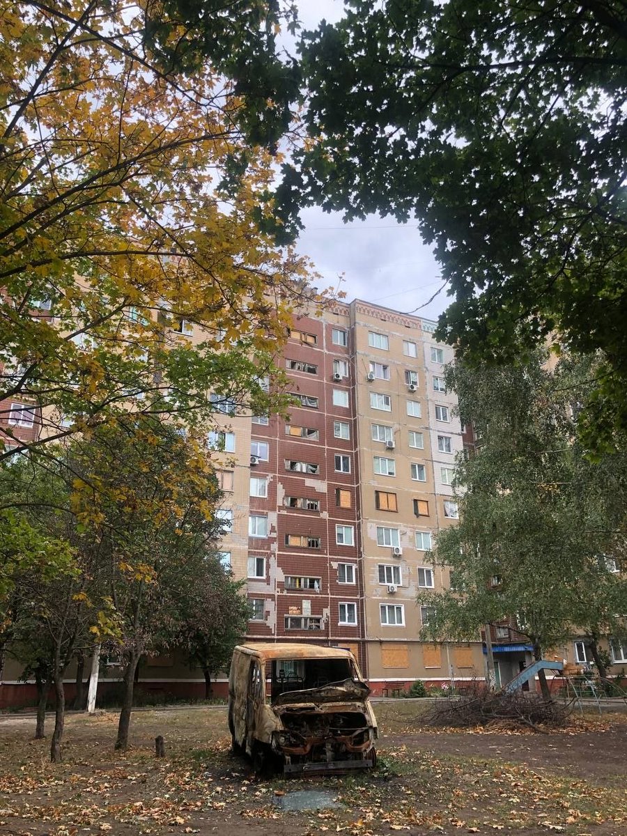 AMK_Mapping_'s tweet photo. Russian FPV drones are increasingly targeting vehicles and high-rise buildings in the Lazurnyi District of northeastern Kramatorsk. https://t.co/cA20HoNc0L