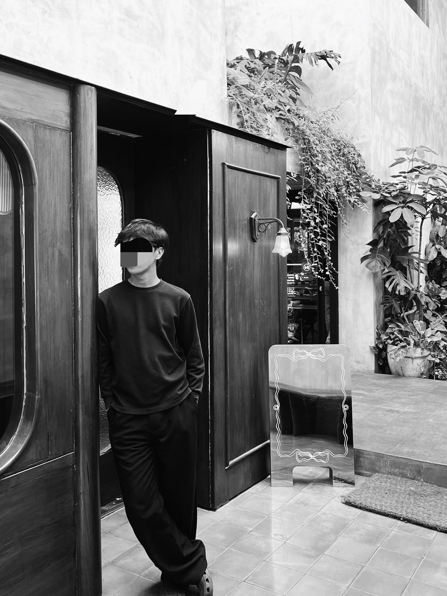 2bstract's tweet photo. lazy day🦥 https://t.co/UbLzI0fdaF