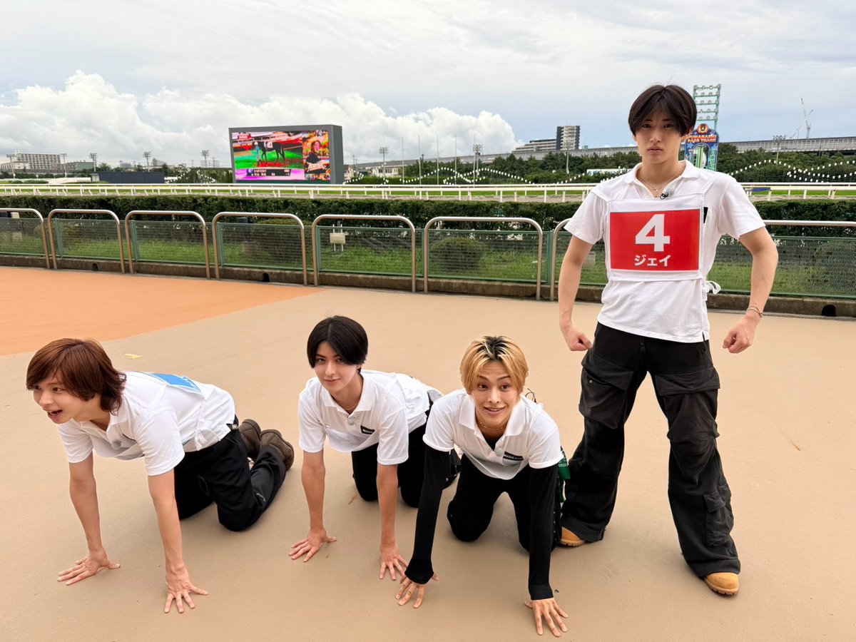 TAG_ntv's tweet photo. TAGRIGHTのタグつけます。
【Hulu完全版】6話が、
本日24時よりHuluで先行独占配信します🙌

地上波よりも先に見られるチャンス！
ーーーーーーーーーー
Hulu完全版はこちら
https://t.co/ylsZMte5N7
ーーーーーーーーーー
#TAGタグ で感想もお待ちしてます💁
#TAGRIGHT 
@TR__official__ https://t.co/qLWuXO91y2