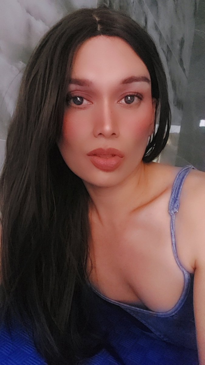 vivibfgo's tweet photo. Can I be your mistress habibi? https://t.co/G4PHGLR7hV