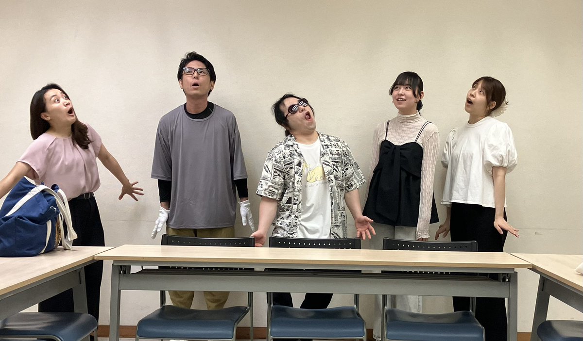 4x16x64's tweet photo. 【4時の窓 第2回公演】

やります。

A.『ラブ❤︎エクスマキナ】

とき:11/7(土)13:00／19:00・8(日)14:00
＊開場は各回30分前より
＊約90分の上演予定

ところ: in→dependent theatre 1st
(大阪市浪速区日本橋3-3-19)

チケット:前売2,800円
https://t.co/6AEF99wKrR

“A”ということは…… https://t.co/4NSSFXJGsU