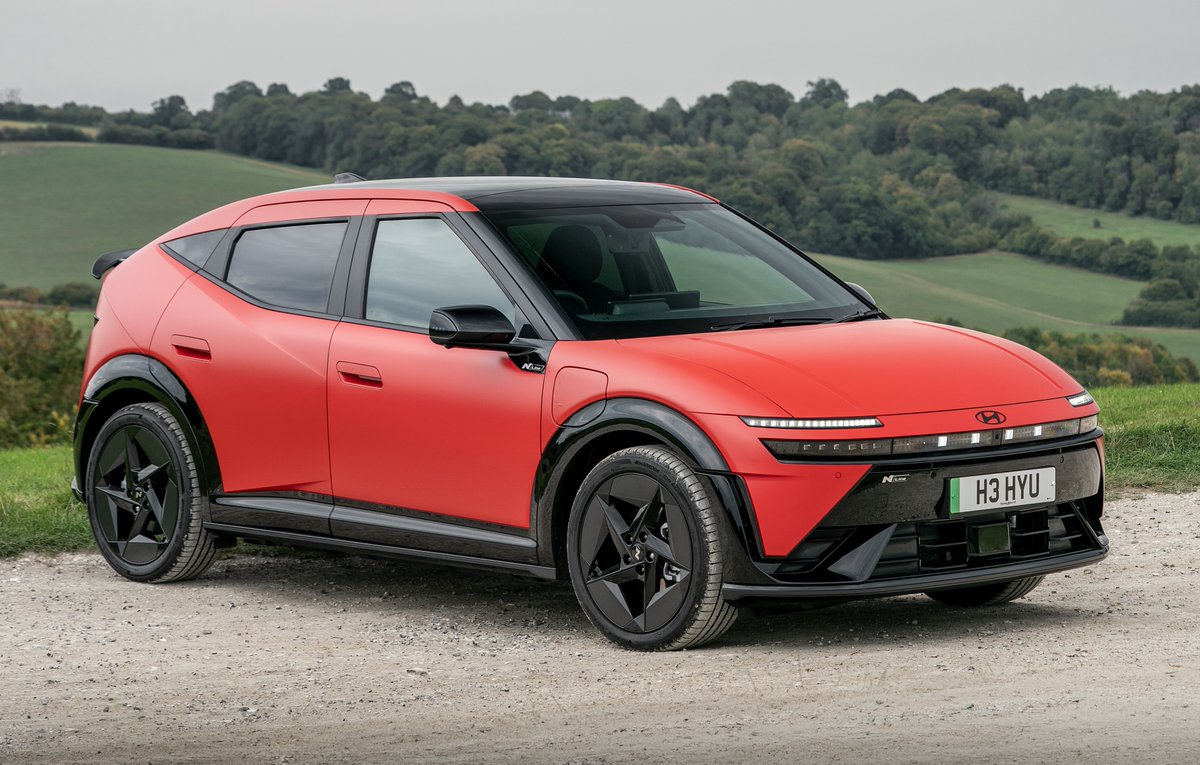 SteveFowler's tweet photo. Bloody hell, that's cheap. New Hyundai Ioniq 3 starts at £18,495 😲. That's for the 213 mile range version, while the 308 mile car costs just £21,995. That's the government's Electric Car Grant doing it's job – all Ioniq 3s get the full £3,750 grant. https://t.co/ptNgi9YEVd