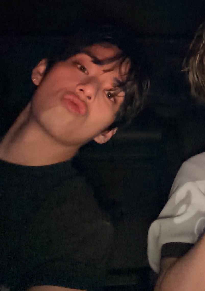 userlesbien's tweet photo. when you’re so fine and sexy that your best pictures are from your own instagram account and not your magazine photoshoots >>> https://t.co/3na0ku2RAs