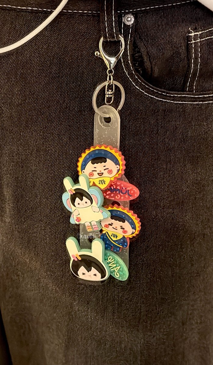 towinawar's tweet photo. สิ่งนี้น่ารักด้วยราคา30บาท ห้อยกระเป๋าก็ได้ ห้อยกางเกงเป็นแฟชึ่นเก๋ๆแถมยังได้อวดหลานด้วย https://t.co/pReoV715IO