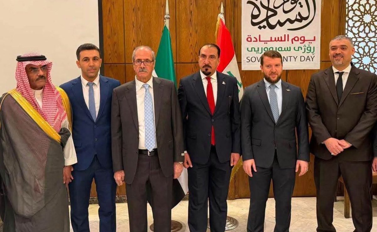 Hydikm's tweet photo. حسين الشرع والد ابو محمد الجولاني يشارك باحتفالات يوم السيادة في السفارة العراقية بدمشق المحتلة https://t.co/FIAK4NyPfb
