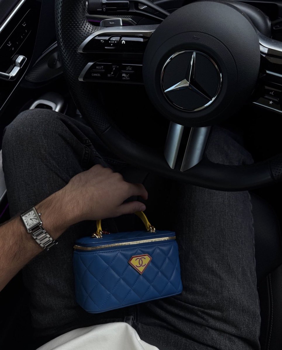 ibskiii's tweet photo. I genuinely need this bag https://t.co/8TdnAkjpWl