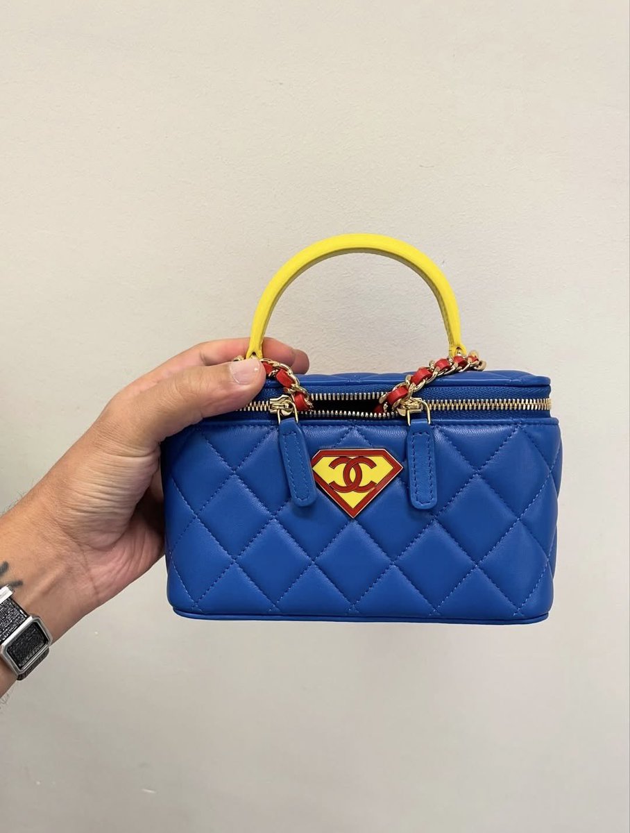 ibskiii's tweet photo. I genuinely need this bag https://t.co/8TdnAkjpWl