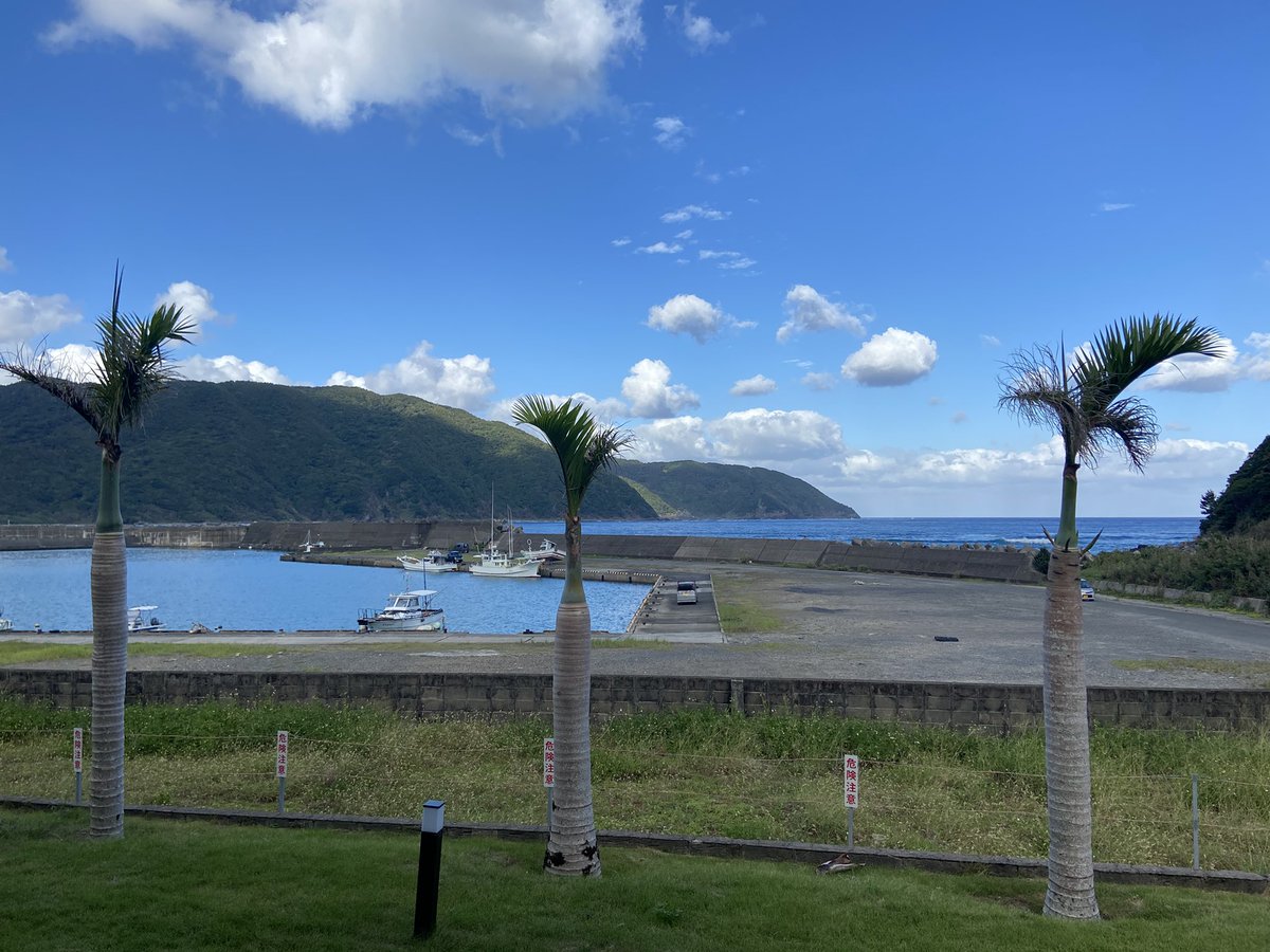 AKIMA_10000's tweet photo. 宿に到着しました🏝️

夕飯まで1人行動出来ないので競馬はしばらくゆっくり出来ませんが、こちらを楽しみます😉 https://t.co/umMjsYT1Ay