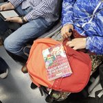 Photo by Libros en el metro (@LibroToRide)