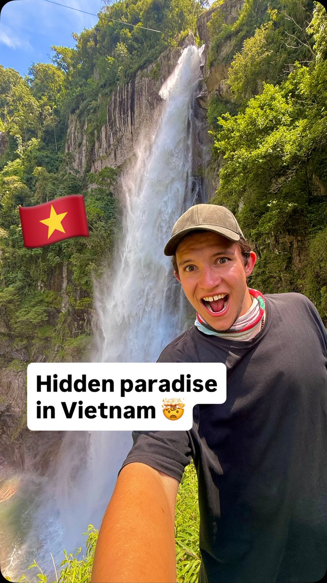 CarJulius0810's tweet photo. You find a hidden paradise in northern Vietnam. Perched 1, 800 meters above sea level, this trail is known for perilous cliffs and narrow muddy tracks, yet remains largely untouched by mainstream tourism. https://t.co/tURzlmosVE