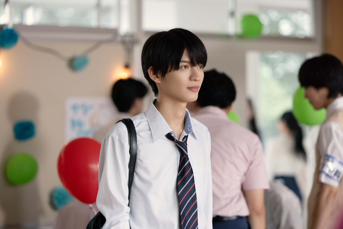 oricon's tweet photo. 杢代和人『陽キャ集団』サプライズ出演❗️
⠀
メンバー小泉光咲と四坂亮翔Ｗ主演ドラマ
第9話、文化祭シーンに登場
https://t.co/IzrsI4ysus
⠀
『陽キャ集団にいる芹沢は、俺の前だと様子がおかしい』
⠀
#陽キャ集団 https://t.co/Ad2Y98u2Xo