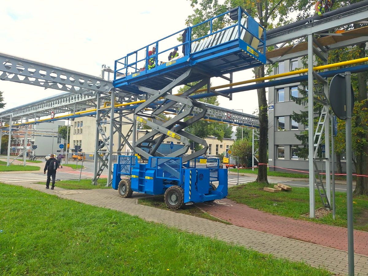 Bac_Polska's tweet photo. Ciepłe dni powoli się kończą, dlatego warto wykorzystać je z pożytkiem!

Sprawdź ofertę podnośników BAC 👉 https://t.co/0WYjBR7RkE

#BACPolska #Genie #podnosnikprzegubowy #podnosniknozycowy #podnosnikkoszowy #zwyzka #podest #pracanawysokosci #wynajempodnosnikow https://t.co/V38lf4upLO