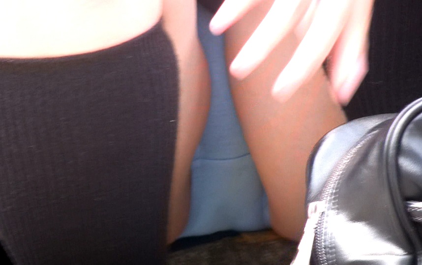 kyoukore_jp's tweet photo. 無防備 隙あり うっすらしたシミがエロい

#パンチラ #逆さ #upskirt #japanese https://t.co/kaMRvZ2rc0