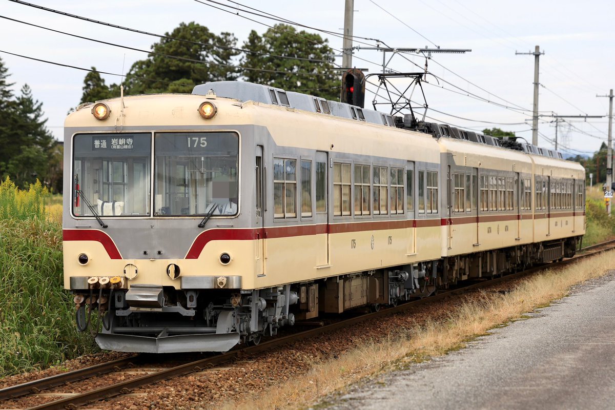 sakusakusakuno's tweet photo. 甲種は午後からだから朝はゆっくり…と思ってたのに、新車を歓迎するかのように朝から大忙しの地鉄

綺麗な175撮れたの嬉しかった~~~ https://t.co/0pIp8fHSYV
