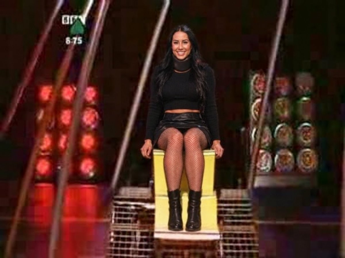 GYOBGunge97's tweet photo. Wife Anastasia on the Gunk Dunk #gunkdunk #gyob #getyourownback #ownclothes #croptop #blackcroptop #blackskirt #leatherskirt #fishnettights #boots #ankleboots #smellyslop https://t.co/GM2LUCyfWx