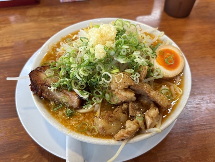 sanyotool's tweet photo. 名古屋営業所よりおはようございます🤗
昨日の昼はスタミナラーメン🍜を頂きました😋
ボリュウム満点！
しっかりエネルギー補給しました💪
今日も頑張って行きましょう！
本日もご安全に！宜しくお願い致します。
#企業公式が朝の挨拶を言い合う
#公式つぶやき部 https://t.co/JEBEIaVZwi