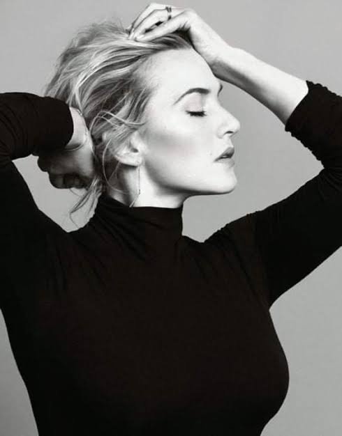SILVIAGMEZ46371's tweet photo. Hoy cumple años 🎈 Kate Winslet, una mujer espectacular con un talento arrollador que lo demuestra en cada uno de los personajes que encarna♥️ https://t.co/LNVdBFmNcW