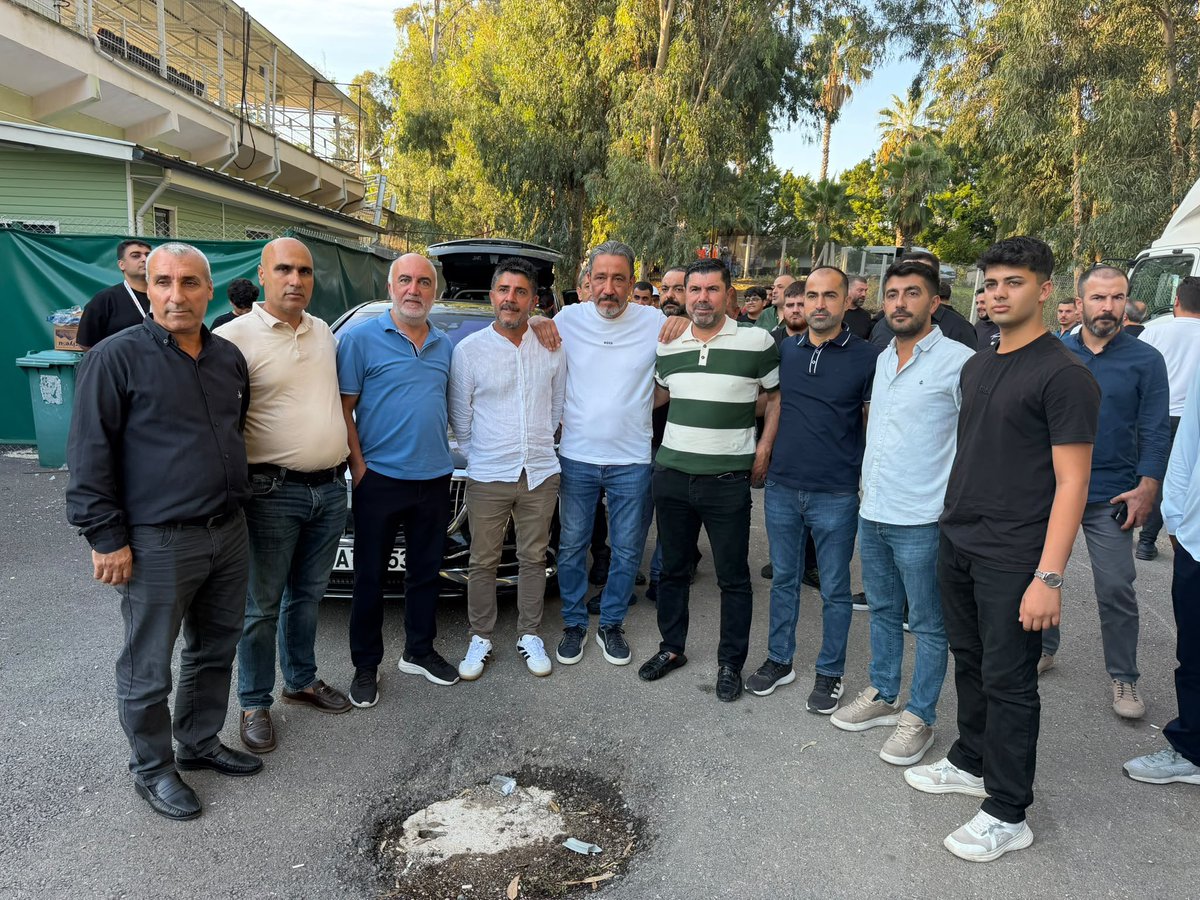 MesutBaysall's tweet photo. ADANA01FK 12BİNGÖLSPOR Maçından arda kalan hatıra kareleri. Adana Spor kulübü Başkanı Sayın Menderes Kutlu ve Bingöl Spor Başkanı Menef Yiğit dostluk ve kardeşliği ön planda tutuldu. Galibiyet Adana spor, Sonuç kazanan kardeşlik oldu. https://t.co/S4AQGGn9vV