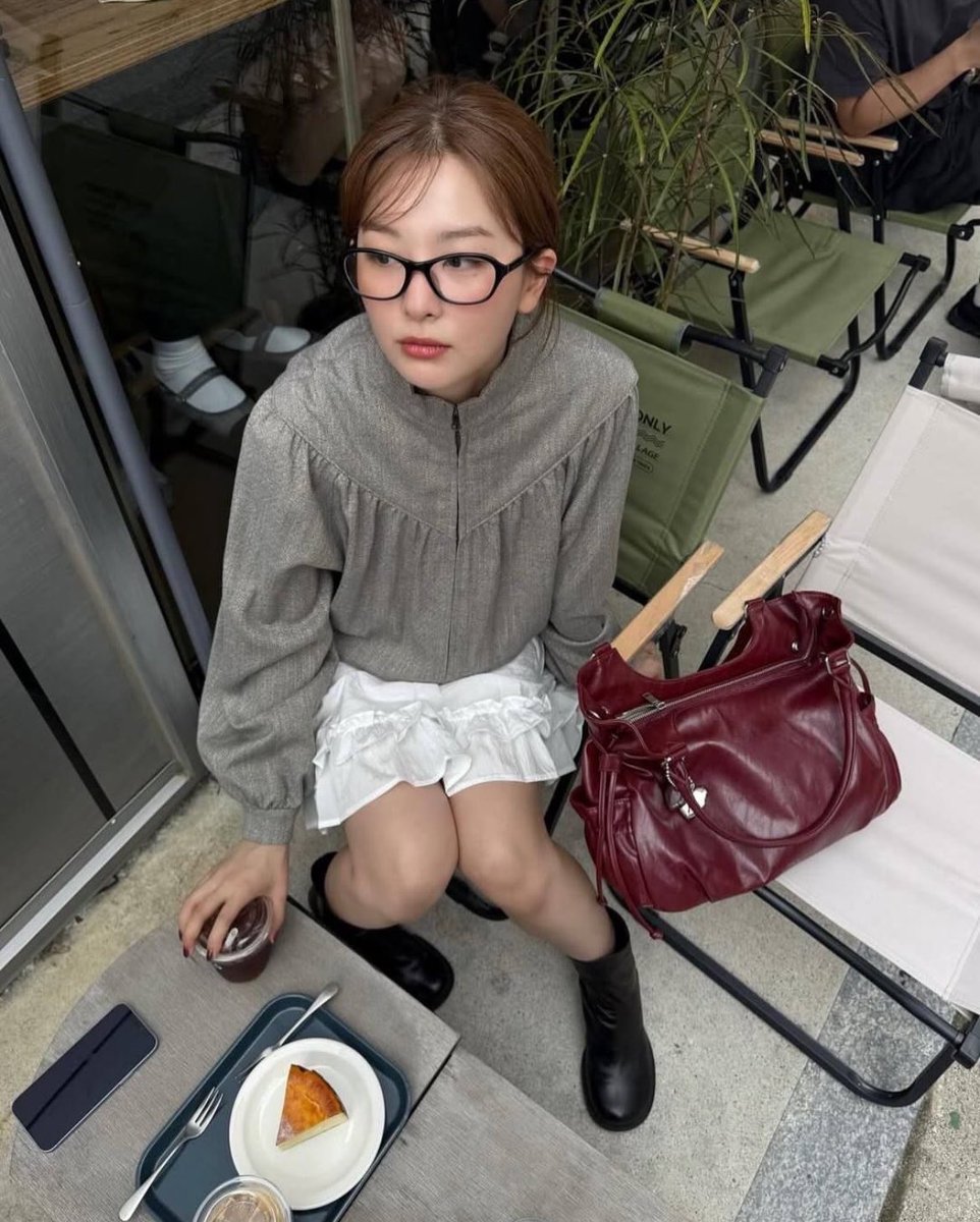 frankthatshit's tweet photo. 슬기로 보는 가을 코디 모음집.zip https://t.co/bnaH2iNhGk