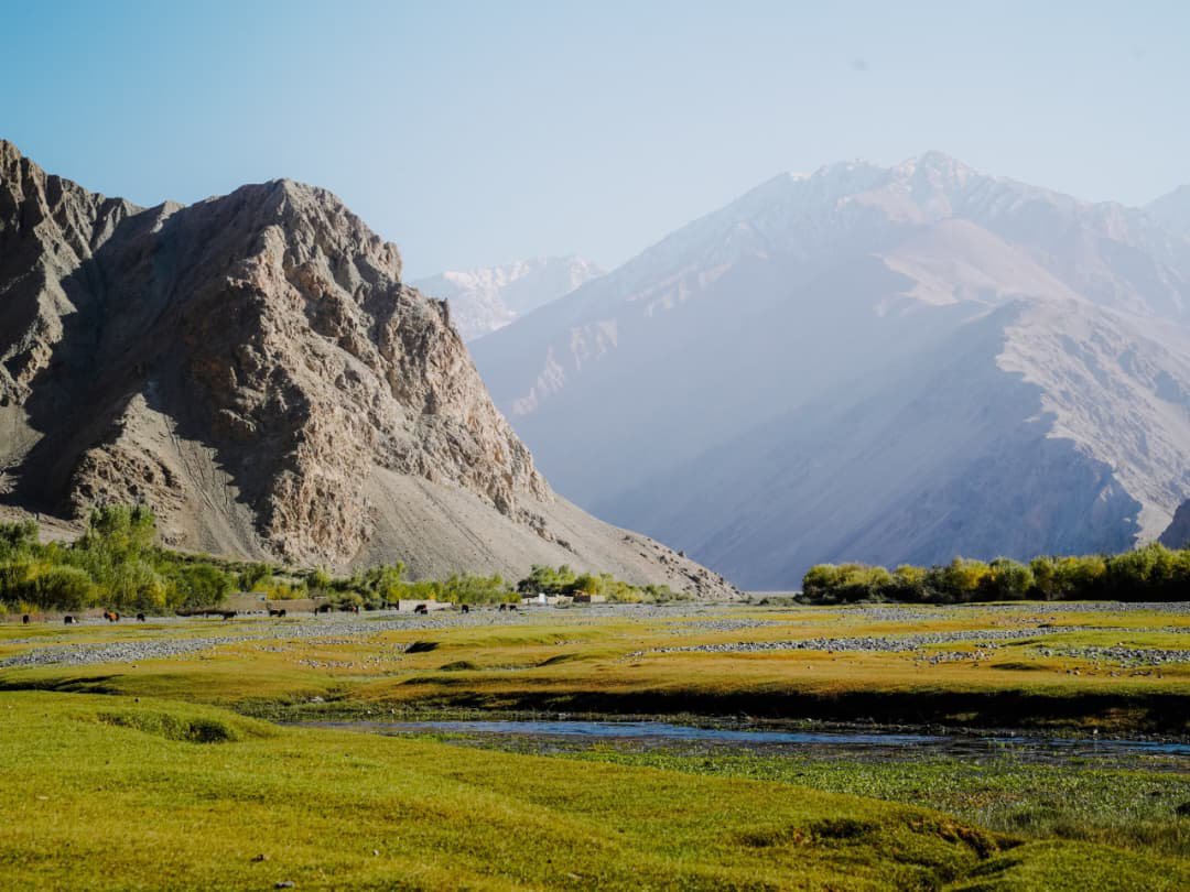Lutfullaha40902's tweet photo. تصاویر تازه و تماشایی از طبیعت بکر و مناظر چشم‌نواز واخان.

 سرزمینی در آغوش کوهستان‌های باعظمت افغانستان. https://t.co/SVGL2H2XxX
