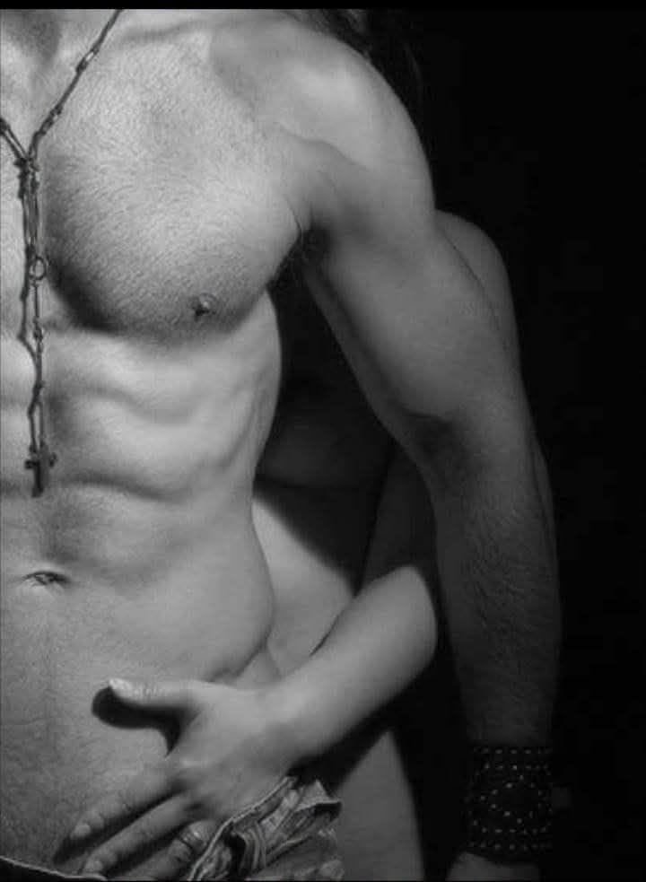 DarrachG's tweet photo. The sexist thing a woman can do
Is to climb inside a man's mind
And let his imagination run wild.... https://t.co/Hew1x21iRI